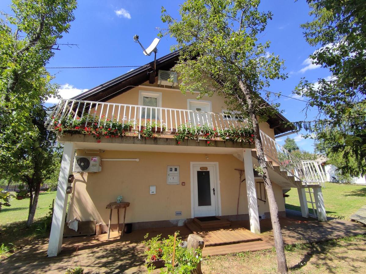 Apartments Eco Forest Resort Раковица Экстерьер фото