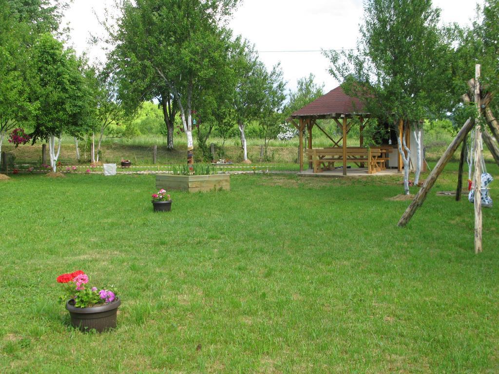 Apartments Eco Forest Resort Раковица Экстерьер фото